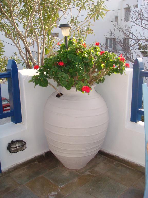 Boussetil Capanmat Aparthotel Tínos