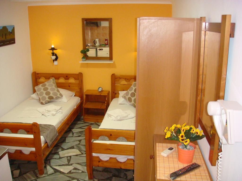 Boussetil Capanmat 2* Тинос